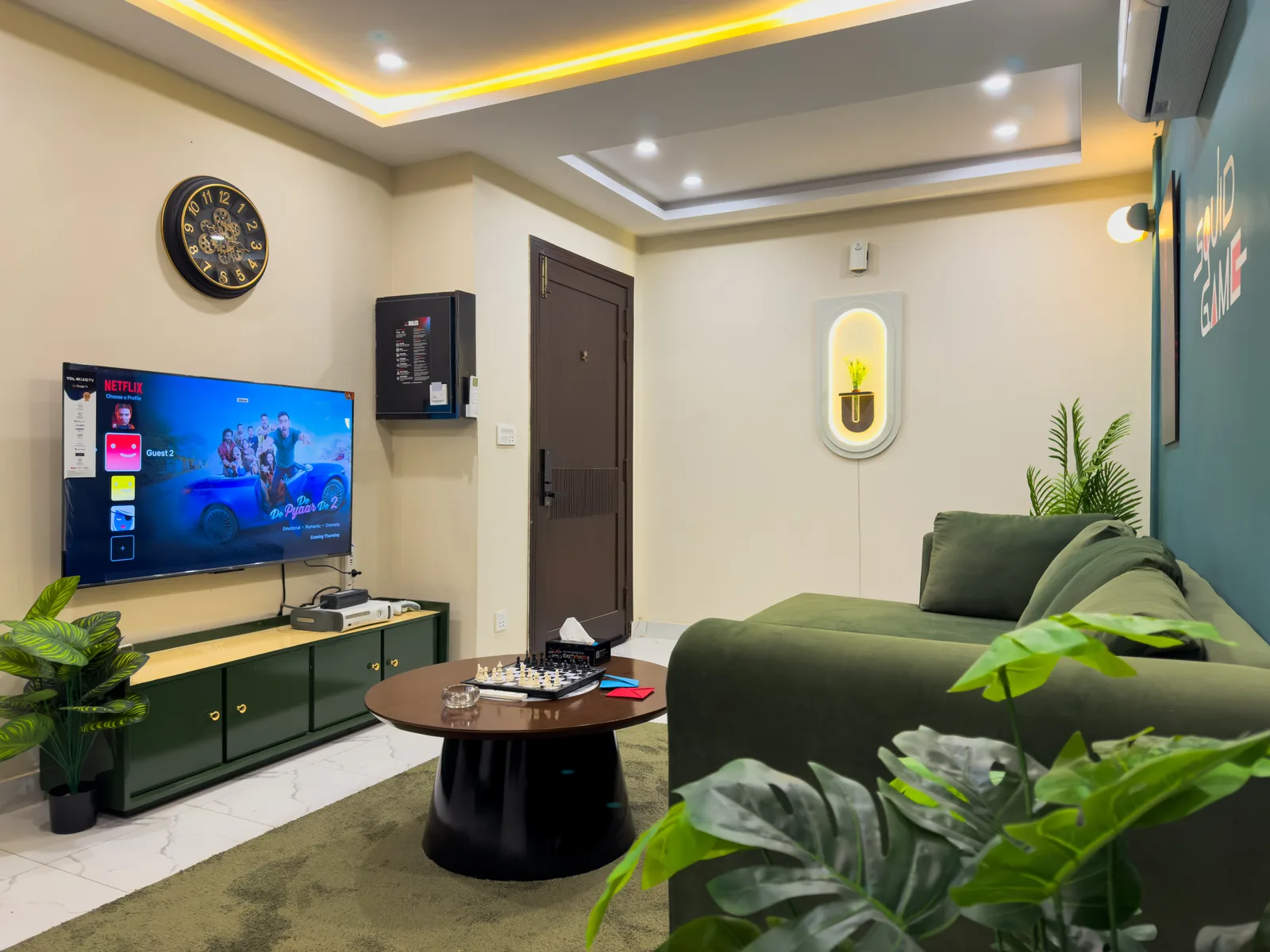 Squid Game Suite photo 5