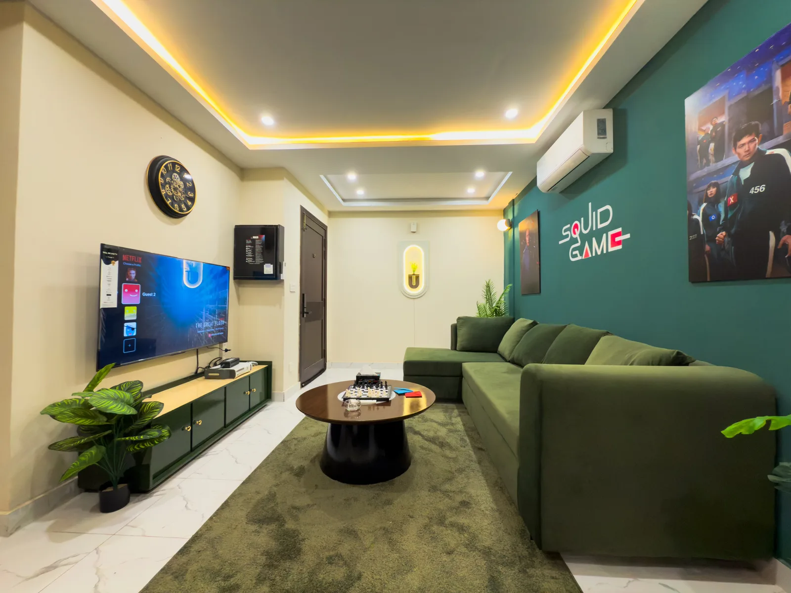 Squid Game Suite photo 6